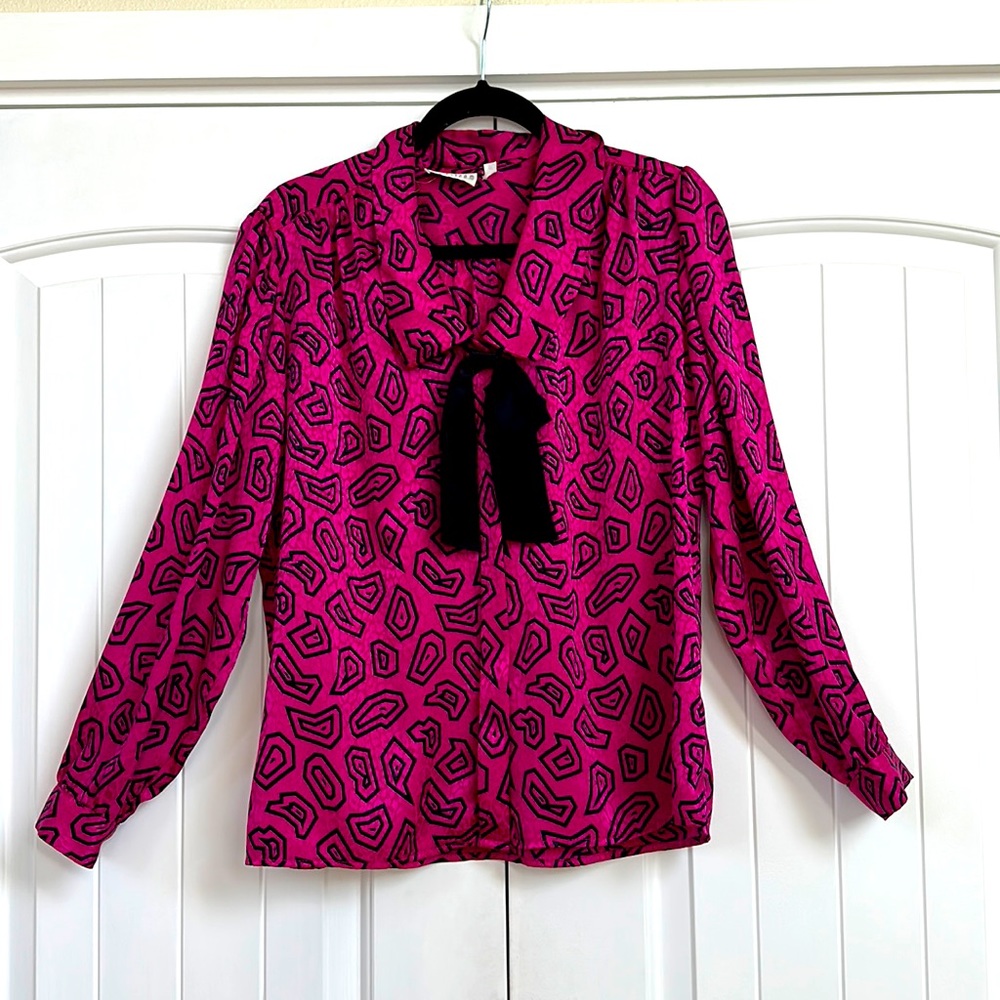 Vintage Nordstrom Town Square Pink & Black Geometric Print Tie Front Blouse